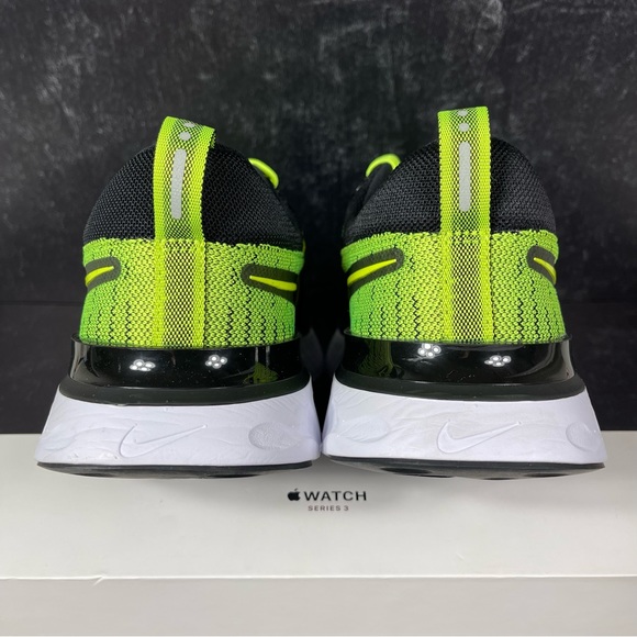 NIKE INFINITY RUN REACT 2 MENS ROAD RUNNING SHOES SIZE 10 FLYKNIT VOLT BLACK GRE - Picture 3 of 10